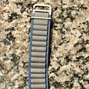 Apple Watch Alpine Loop Band – Blue – 49mm - Medium - Titanium G-hook